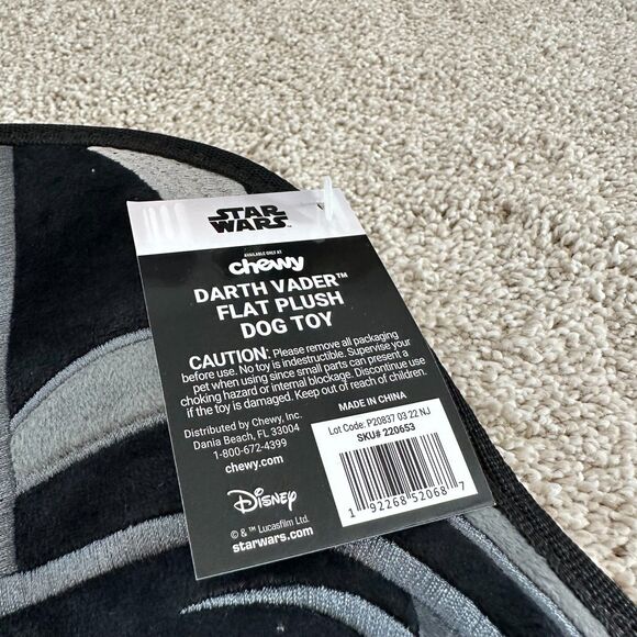 Chewy Star Wars Darth Vader, Stormtrooper and The Mandalorian Flat Plush Dog Toy - Picture 3 of 7